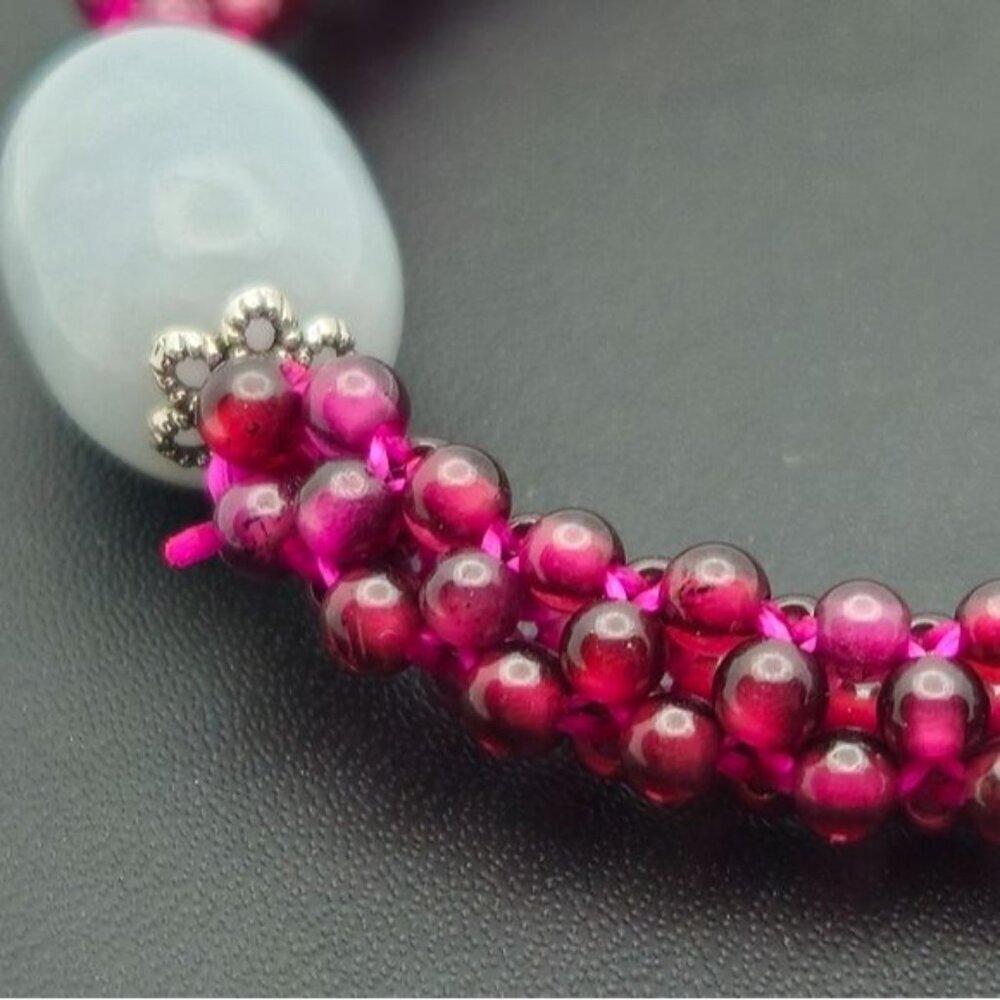 Aquamarine and Garnet Beaded Stretch‎ Bracelet NWOT - Picture 3 of 9